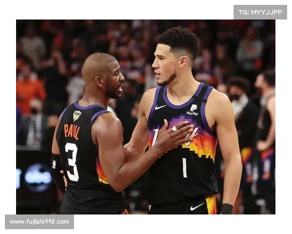 德文·布克职业生涯稳步提升 成为NBA顶尖球员的奋斗历程